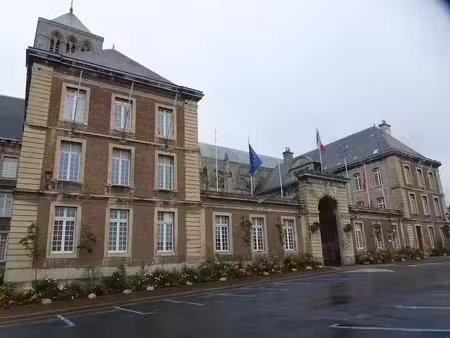 location locaux professionnels 0 pièces 610 m² à saint-leonard (76400)  4 500 €