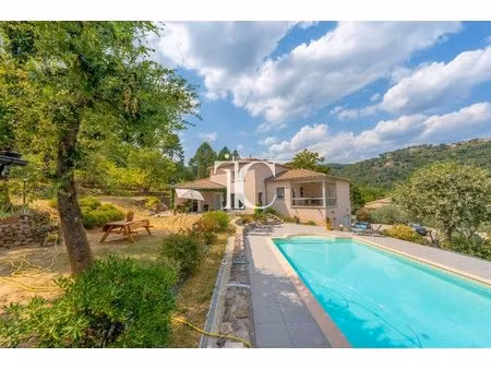 villa 171m² habitables piscine 10x5 2795m² de terrain