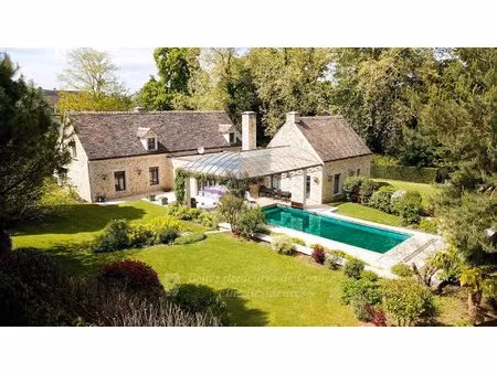 barbizon  demeure de caractère avec piscine  au cœur d’un écrin de verdure  l’ensemble...