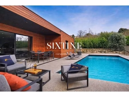 villa contemporaine de plain-pied avec piscine dpe a