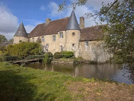 vente demeure d'exception à putanges-le-lac (61210) : à vendre / 300m² putanges-le-lac