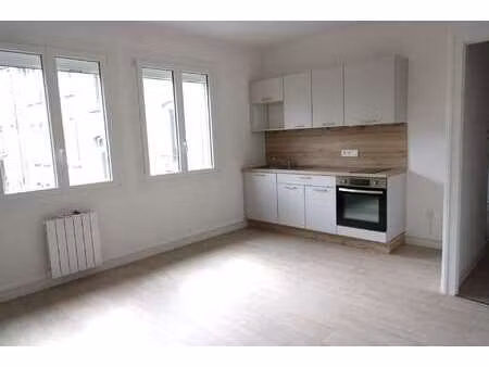 location appartement t1 à saint-brieuc (22000) : à louer t1 / 38m² saint-brieuc