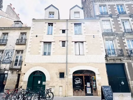 studio en duplex hyper centre de nantes vendu avec cave et locataire en place