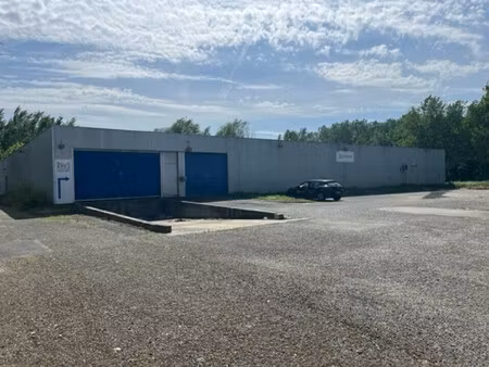 location local commercial