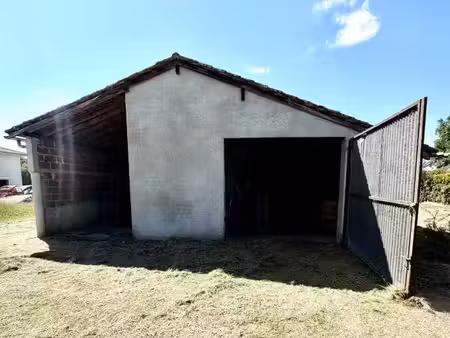 vente local commercial 201m2 aire-sur-l'adour 40800 - 55000 € - surface privée