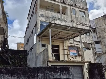 immeuble de rapport de 350m² de 4 étages au gros-morne