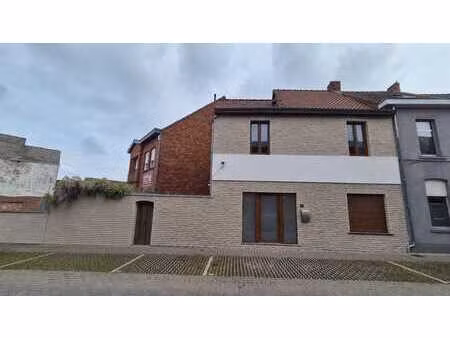 prachtig gelegen woning met 3 slaapkamers  badkamer  mode...