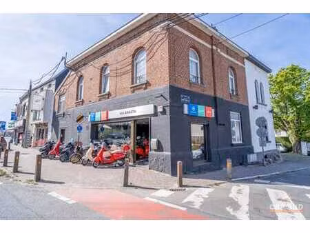 bureaux sur axe fréquenté – bonne visibilité