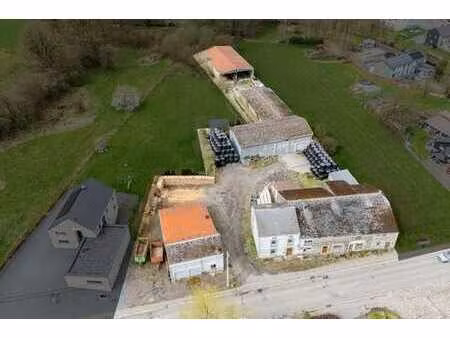 ferme à rénover avec hangars et terrain à bâtir – orgeo