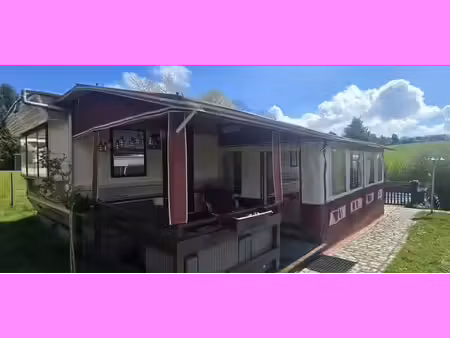 bungalow avec piscine et jardin