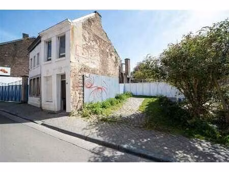 maison 1 chambre avec jardin à rénover
