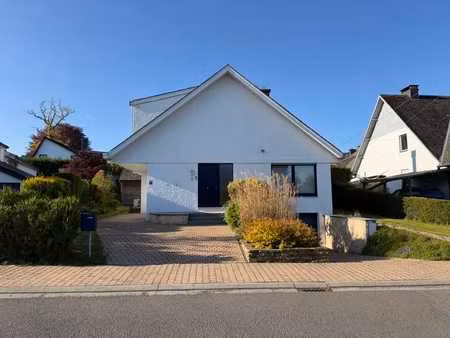 villa 4 façades dans un environnement privilégié (les parcs)