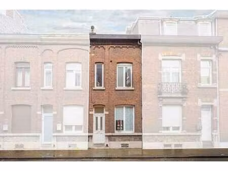 maison deux chambres avec terrasse - proche du tram