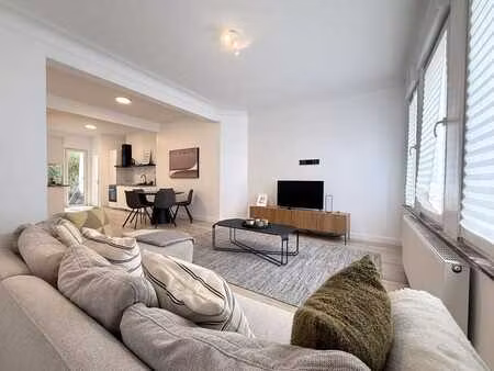 rez-de-jardin 85m² rénové - 2 chambres - jardin partagé - pe