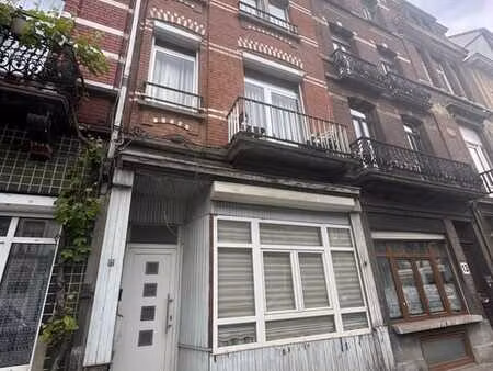 anderlecht - maison à usage commercial situé rue emile carpe