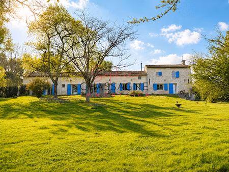 vente maison 8 pièces 239 m² à branne (33420)  550 000 €