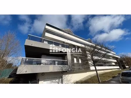 vétraz-monthoux  résidence de 2011  appartement de type 2 avec balcon