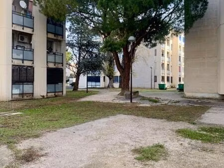 location appartement 4 pièces 74 m² à avignon (84000)
