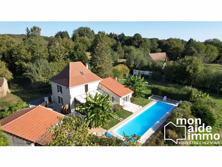 maison en pierre rénovée  4 chambres  piscine  garage