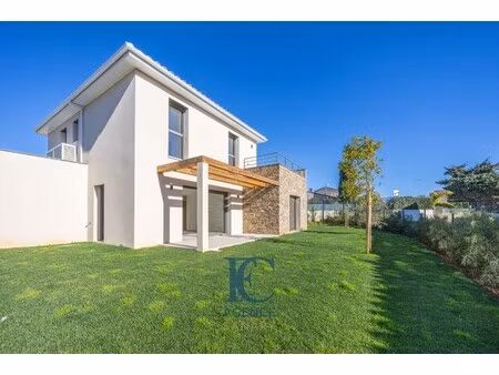 maison de luxe à vendre dans le quartier cap nègre-cap sicié