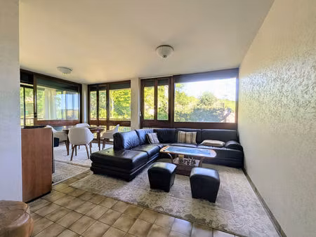 appartement 4 pièces avec loggia  balcon  parking & piscine - résidence monjouy à jouy-en-