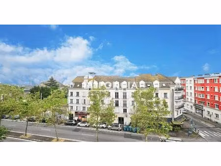 à 5 min de la gare de mantes-la-jolie : t2 54 m² avec box et cave