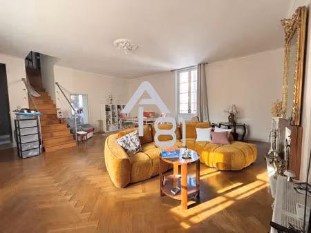 albi – centre historique – t4 bis de 147 m²