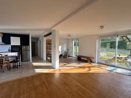 maison rénovée 8 pièce(s) 205 m2