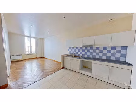 corbeil essonnes - 2p  47m² rénové  lumineux et au calme