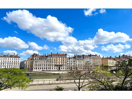 location appartement  85.69 m² t-3 à lyon 5  1 466 €