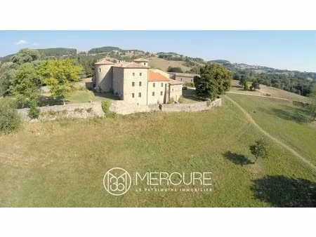 château xvème siècle sur 25 ha
