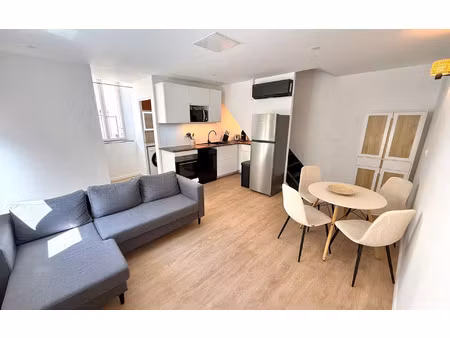 location maison  m² t-3 à preignac  720 €