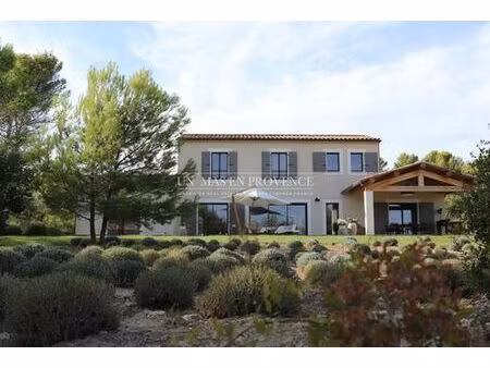 villa de luxe de 4 chambres en location joucas  provence-alpes-côte d'azur