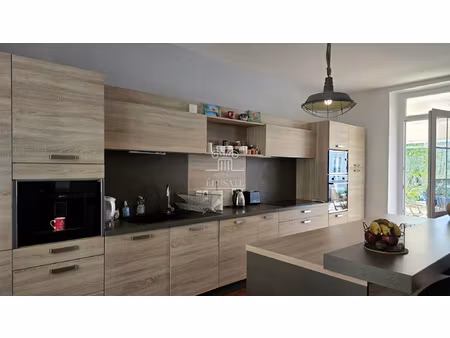 maison de caractere entierement renovee t7 - 181m2 avec terr