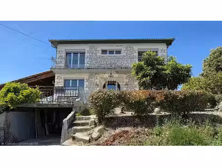maison t5 - 147m2 en campagne avec terrain d'1ha et piscine