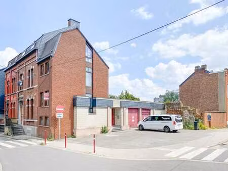 agréable appartement 1ch situé dans le centre de tamines