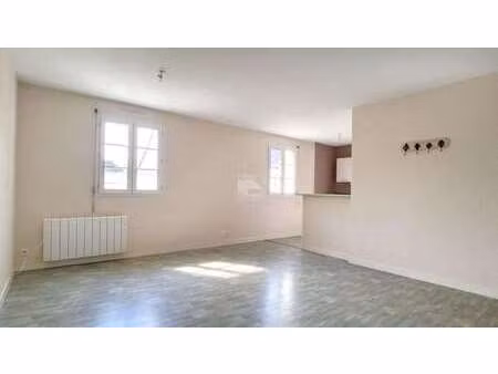 location appartement 2 pièces à laval centre-ville préfecture (53000) : à louer 2 pièces /