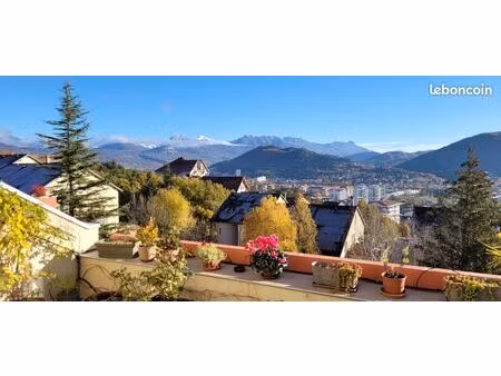 appartement face aux montagnes