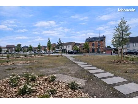 appartement 3 pièces 5784 m²