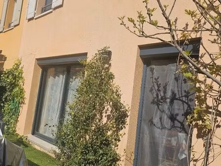 villa 5 pièces 92 m²