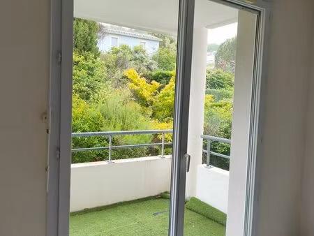 particulier loue t2 44m2 dans résidence agen