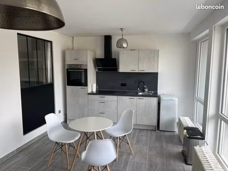 joli f3 rénové balcon metz devant les ponts