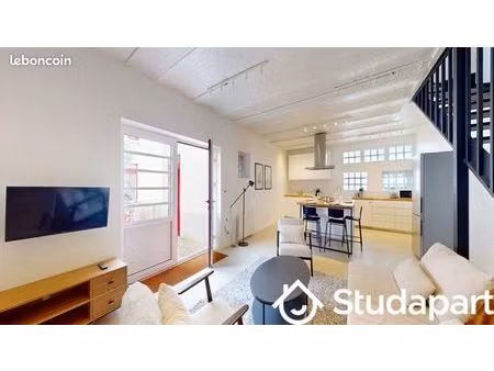 chambre 1 pièce 14 m²