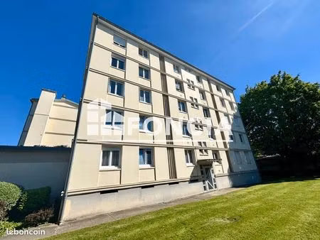 appartement 3 pièces 82 m²
