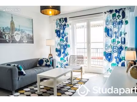 chambre 1 pièce 9 m²