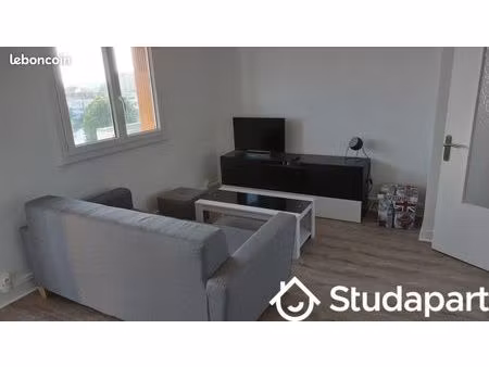chambre 1 pièce 10 m²