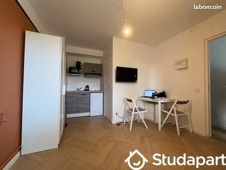 appartement 1 pièce 14 m²