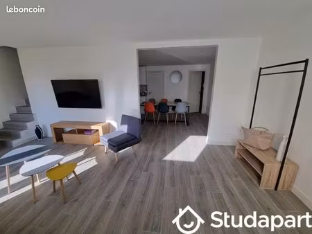 chambre 1 pièce 13 m²
