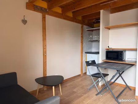 appartement meublé mezzanine - 20 m²