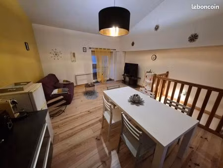 maison de ville monistrol 47m2 meublée idéal jeune couple étudiant....